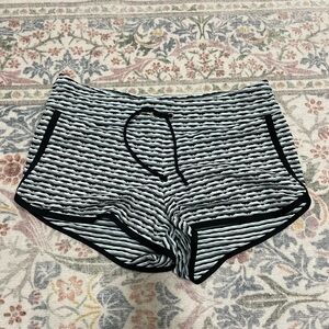 Athleta Surge swim shorts, sz M